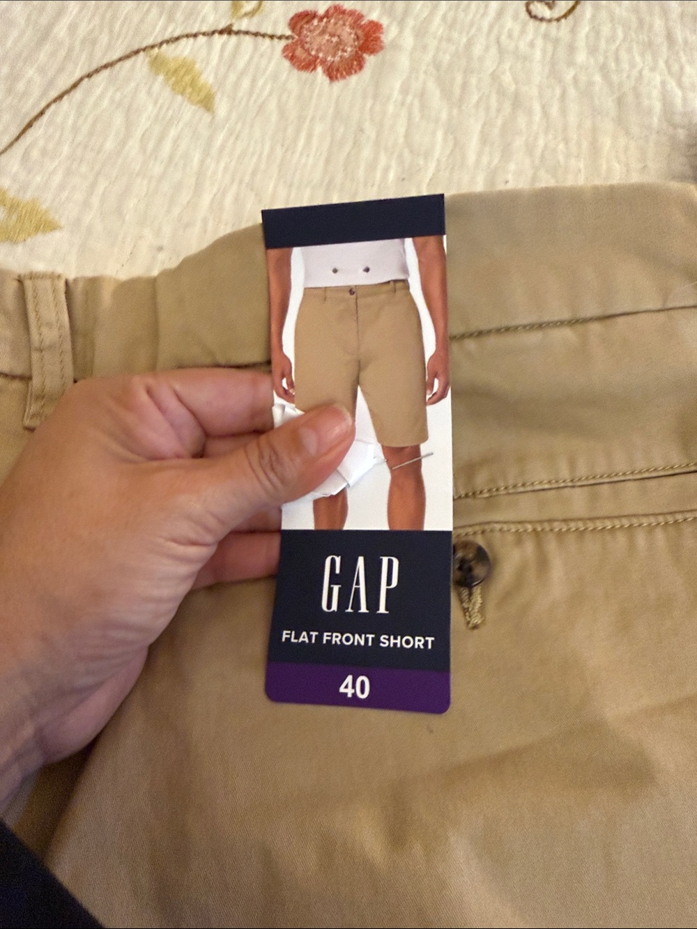 GAP Flat Front Men's Shorts — Tan GAP Men’s Flat Front Chino Shorts Regular Fit